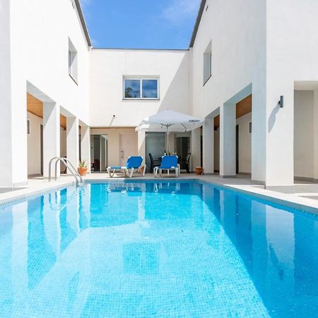 Goldhome - New House With Private Heated Pool, Parking, Wifi, Games Room Empuriabrava Bagian luar foto
