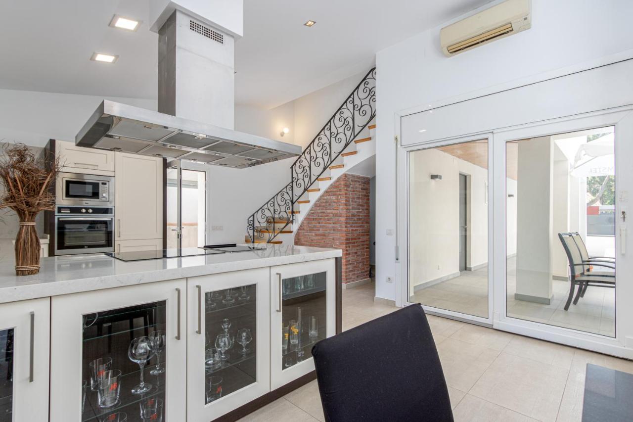 Goldhome - New House With Private Heated Pool, Parking, Wifi, Games Room Empuriabrava Bagian luar foto