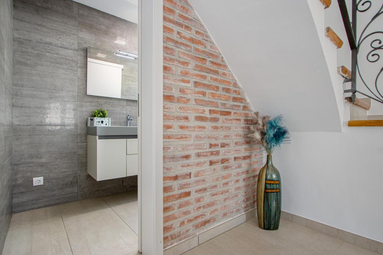 Goldhome - New House With Private Heated Pool, Parking, Wifi, Games Room Empuriabrava Bagian luar foto