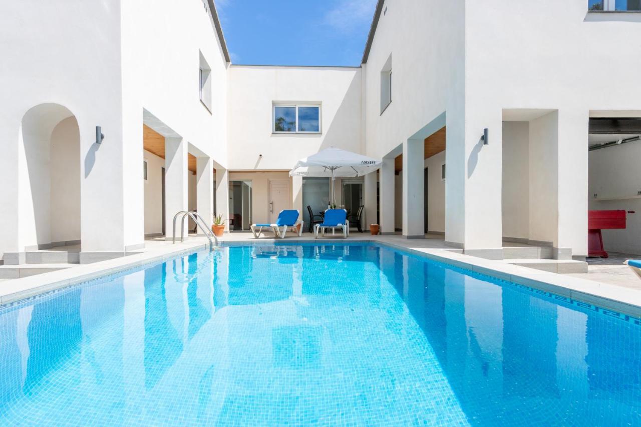 Goldhome - New House With Private Heated Pool, Parking, Wifi, Games Room Empuriabrava Bagian luar foto