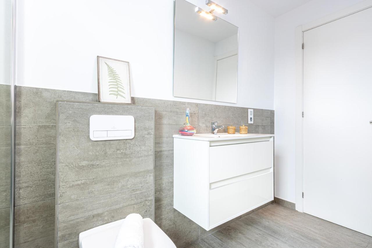 Goldhome - New House With Private Heated Pool, Parking, Wifi, Games Room Empuriabrava Bagian luar foto