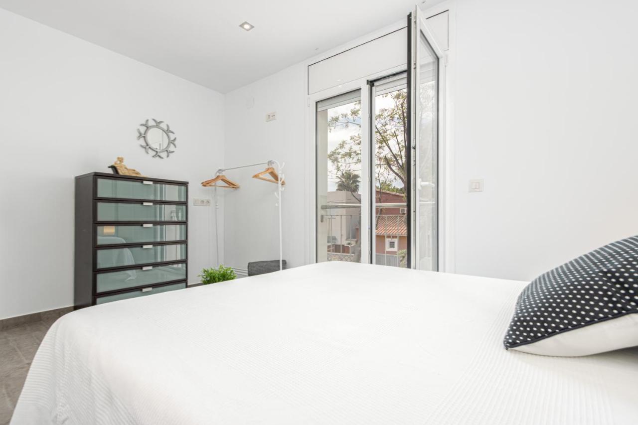Goldhome - New House With Private Heated Pool, Parking, Wifi, Games Room Empuriabrava Bagian luar foto