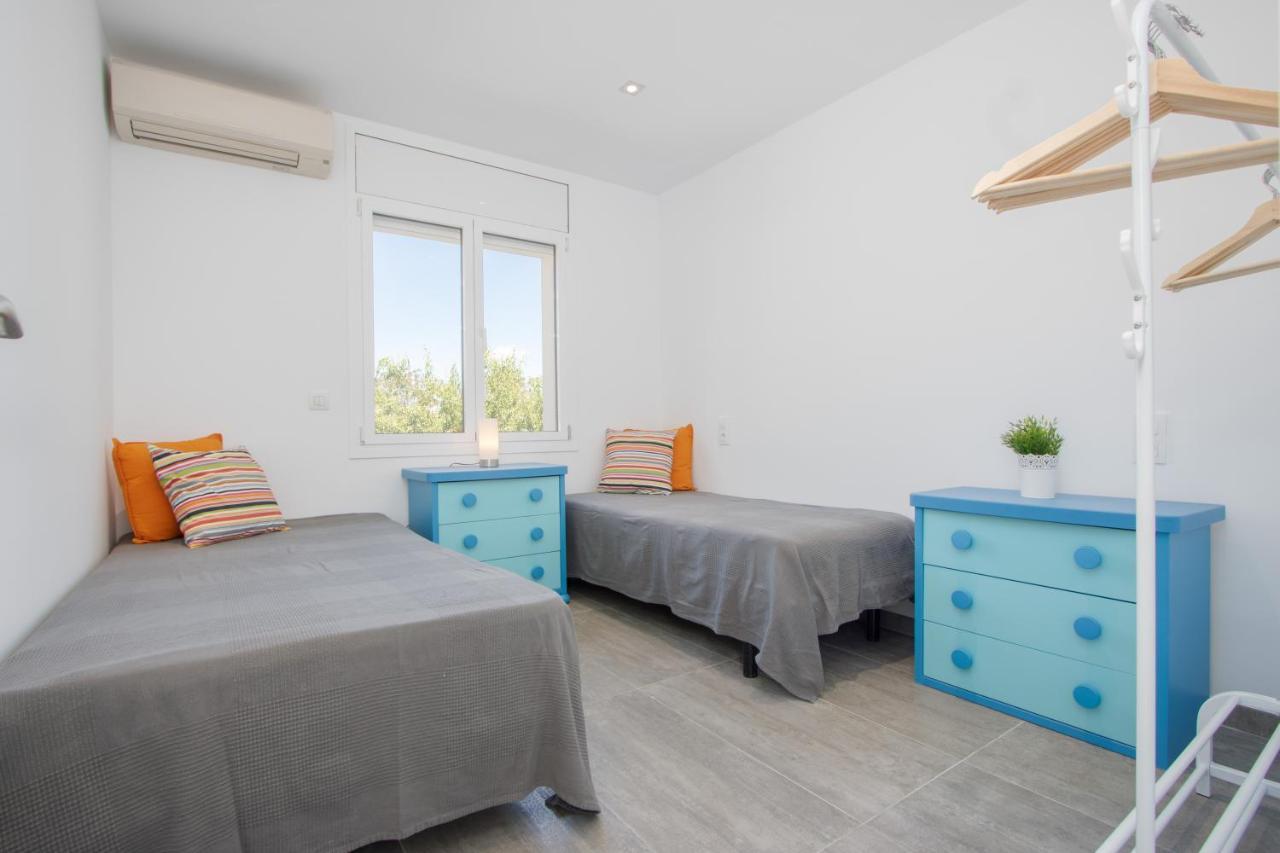 Goldhome - New House With Private Heated Pool, Parking, Wifi, Games Room Empuriabrava Bagian luar foto
