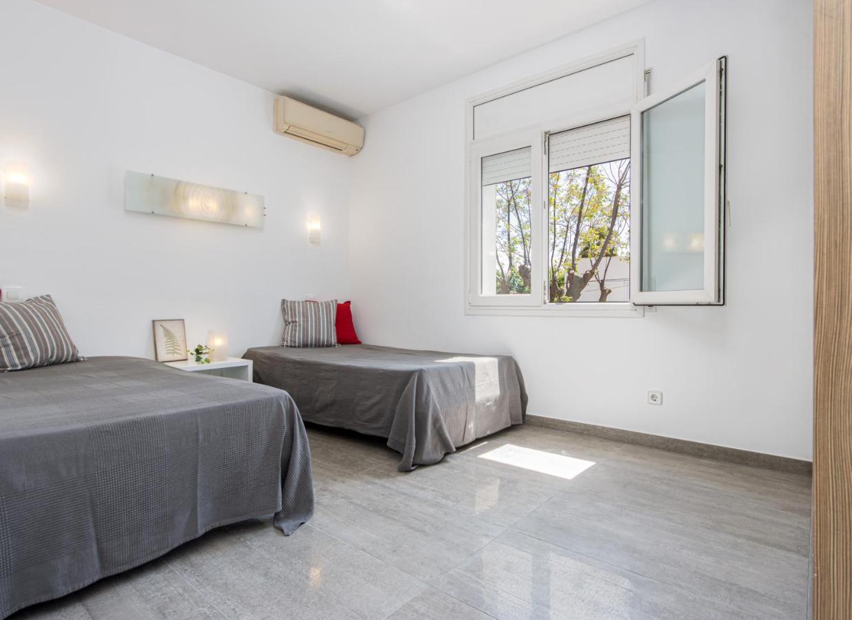 Goldhome - New House With Private Heated Pool, Parking, Wifi, Games Room Empuriabrava Bagian luar foto