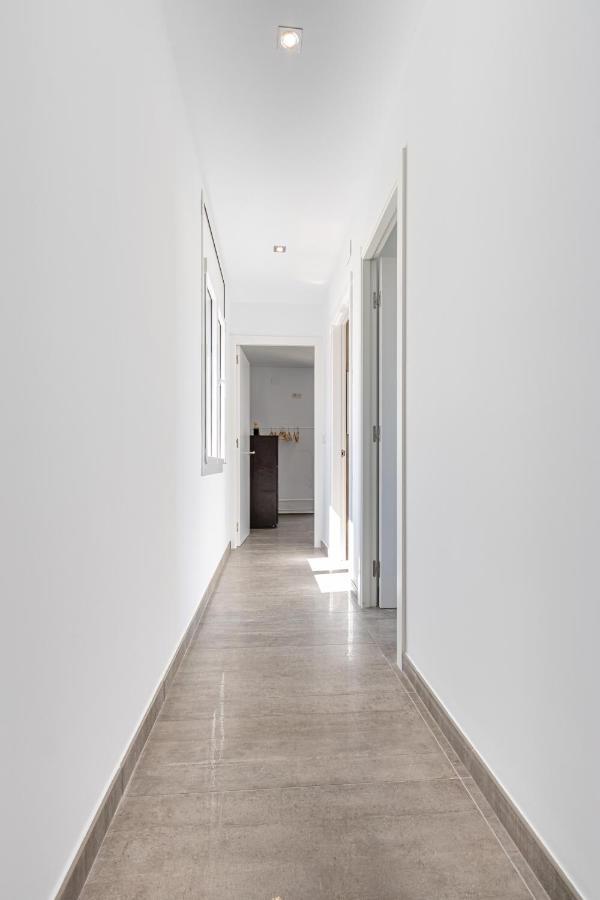 Goldhome - New House With Private Heated Pool, Parking, Wifi, Games Room Empuriabrava Bagian luar foto