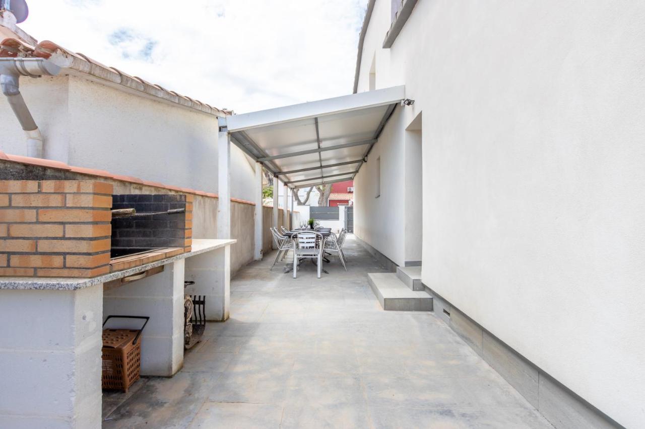 Goldhome - New House With Private Heated Pool, Parking, Wifi, Games Room Empuriabrava Bagian luar foto